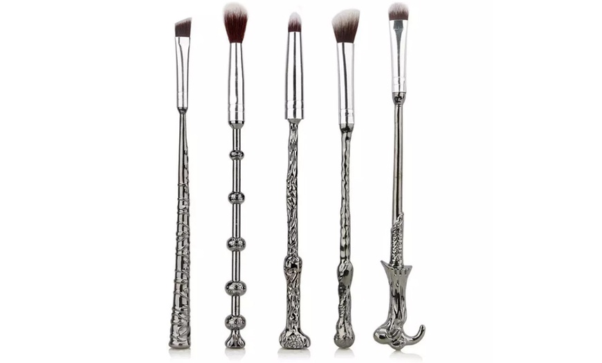 Image 2: Harry Potter-Themed Brush Set