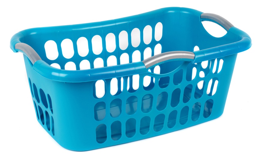 Image 11: Beldray Hip Hugger Laundry Basket