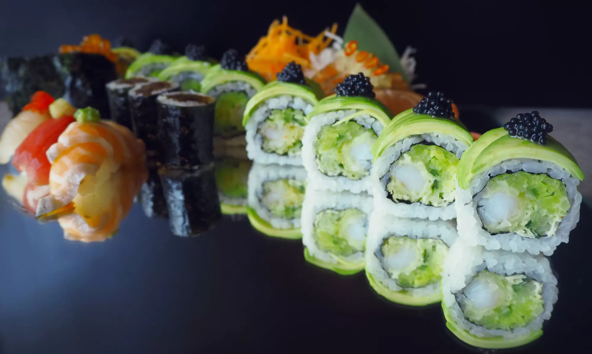 Groupony wartościowe na menu w Sakana Sushi And Sticks