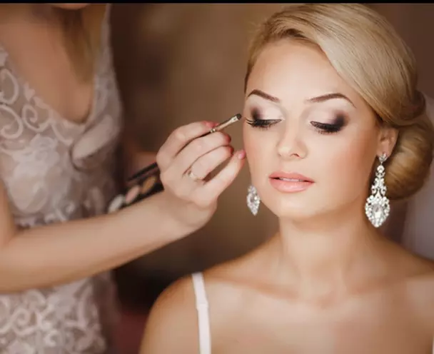 Experience Simply Divine by Marilyn's makeup services for bridal and everyday looks with up to 41% off - Primary Image