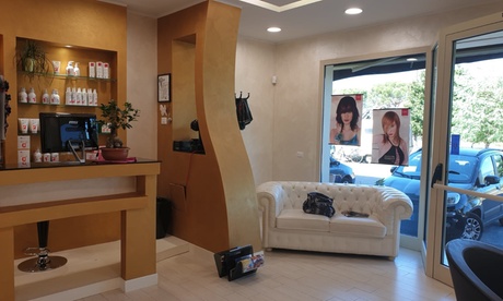 Pacchetto con maschera, taglio, piega, shatush al salone d'acconciature Vivere a Colori (sconto fino a 63%)