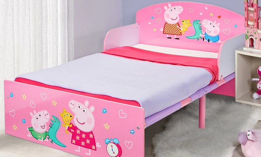 Image 2: Peppa Pig-Themed Toddler Bed