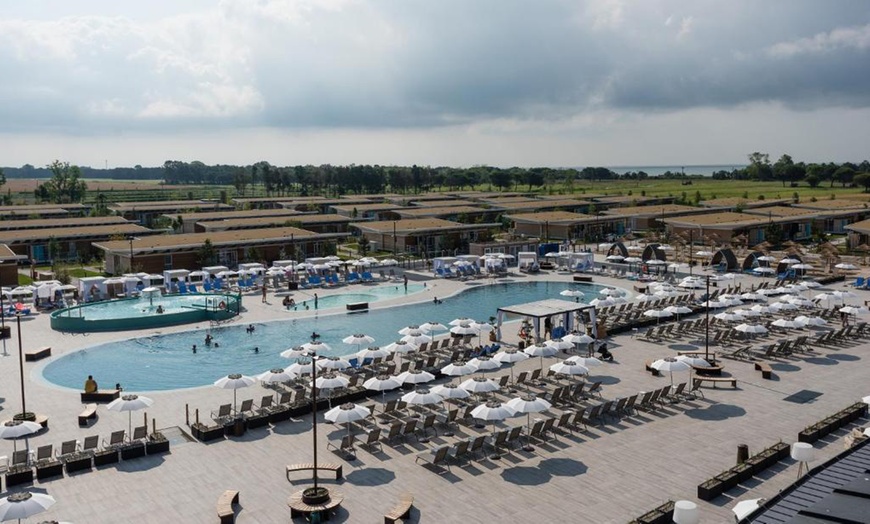 Image 19: Bibione: soggiorno in bilocale con spiaggia e colazione