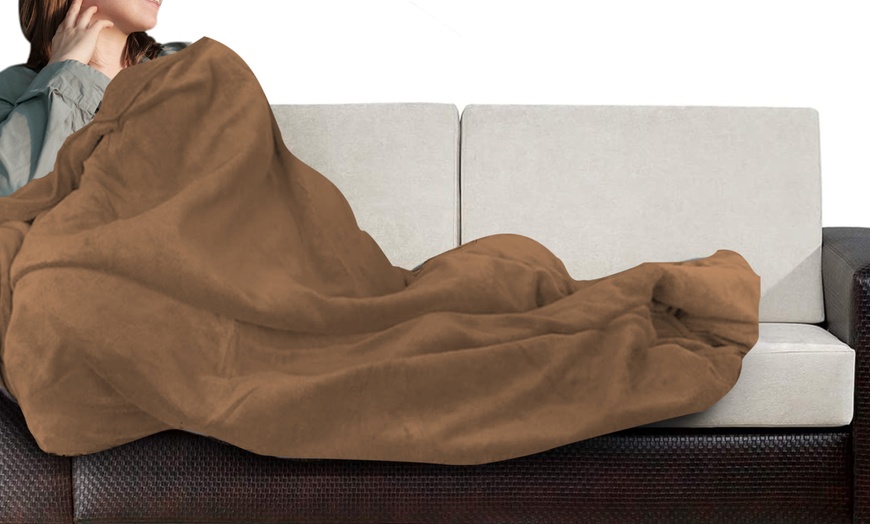 Image 7: Heated Electric Warm and Cosy Blanket