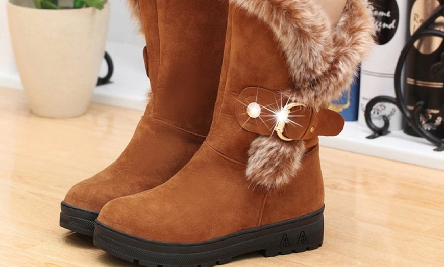 Image 7: Women's Buckle Fluffy Boots