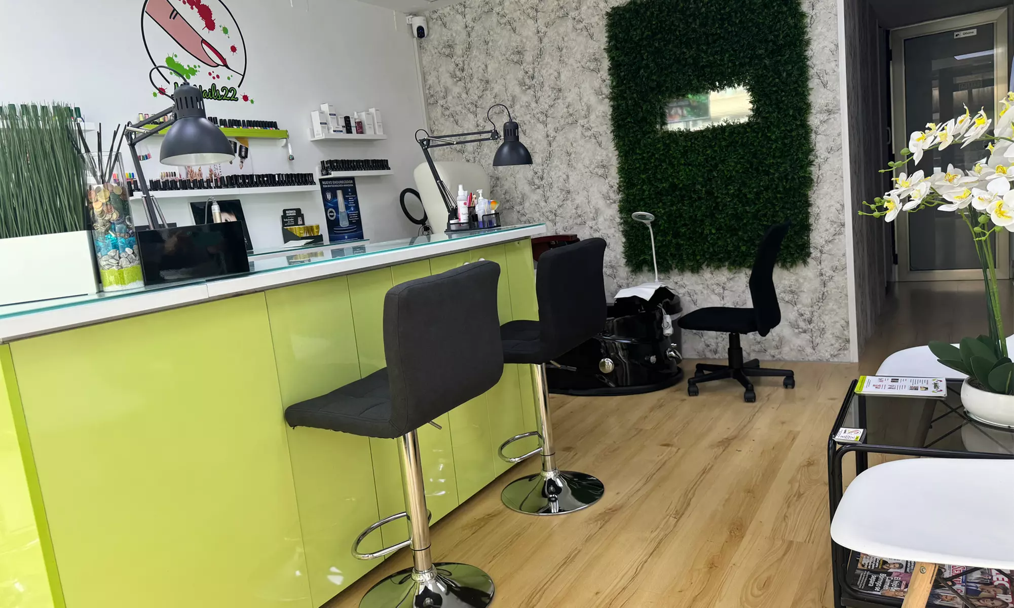 ¡Uñas a la última! Manicura y pedicura semipermanente en My Nails22