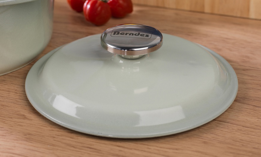 Image 5: Berndes Casserole Dish with Lid