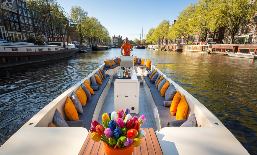 Image 4: A’dam: luxe sloep incl. schipper