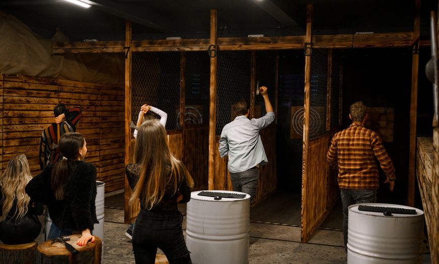 Image 1: Do 23% zniżki na  w WIKING Axe Throwing Club