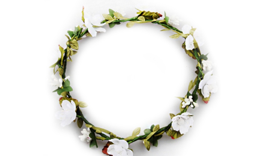 Image 8: Flower Head Garland