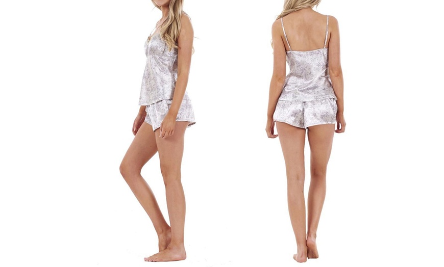 Image 4: Women's Three-Piece Nighty