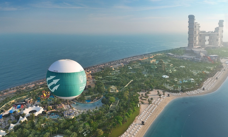 Image 2: IMG Worlds of Adventure with Atlantis Balloon for Child or Adult