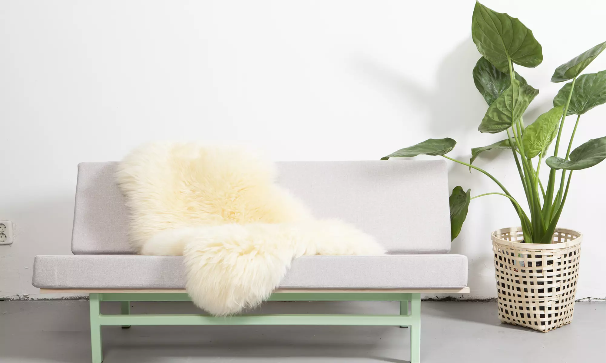 Tapis en peau de mouton naturel 70-80 cm - Primary Image