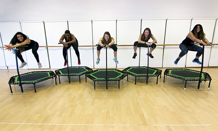 Image 2: Five Trampoline Jumping Classes