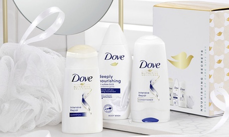 Fino a 4 set regalo per donna, comprensivi di bagnoschiuma, shampoo e balsamo Dove