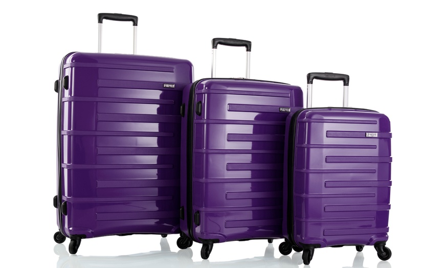 Image 3: Three-Piece Luggage Set