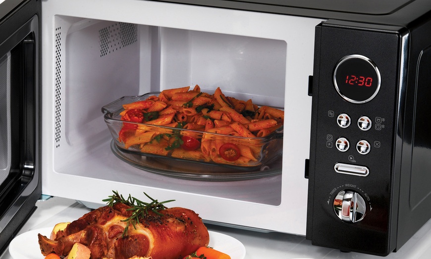 Image 10: Morphy Richards 800W Microwave