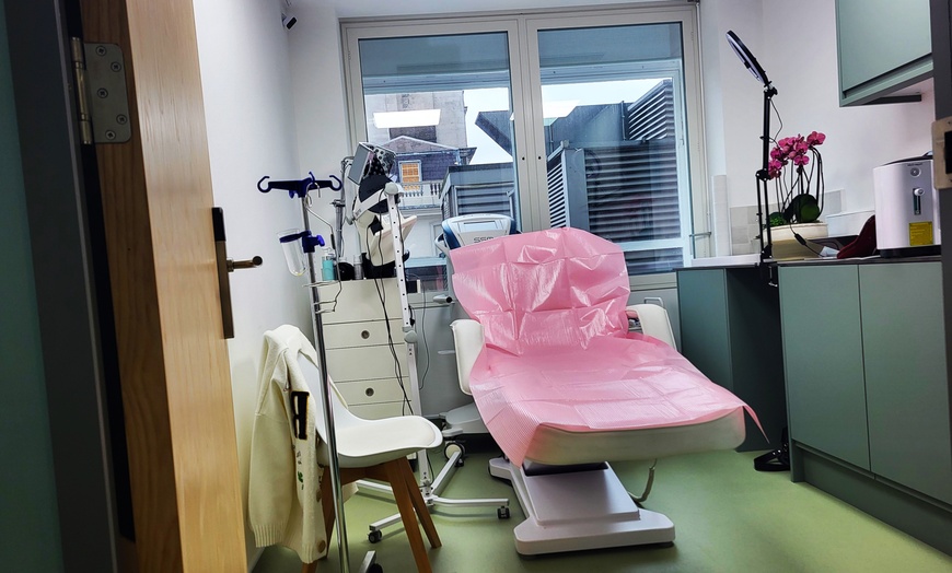 Image 3: Marylebone Premium Hydrafacial at Kumush Aesthetic