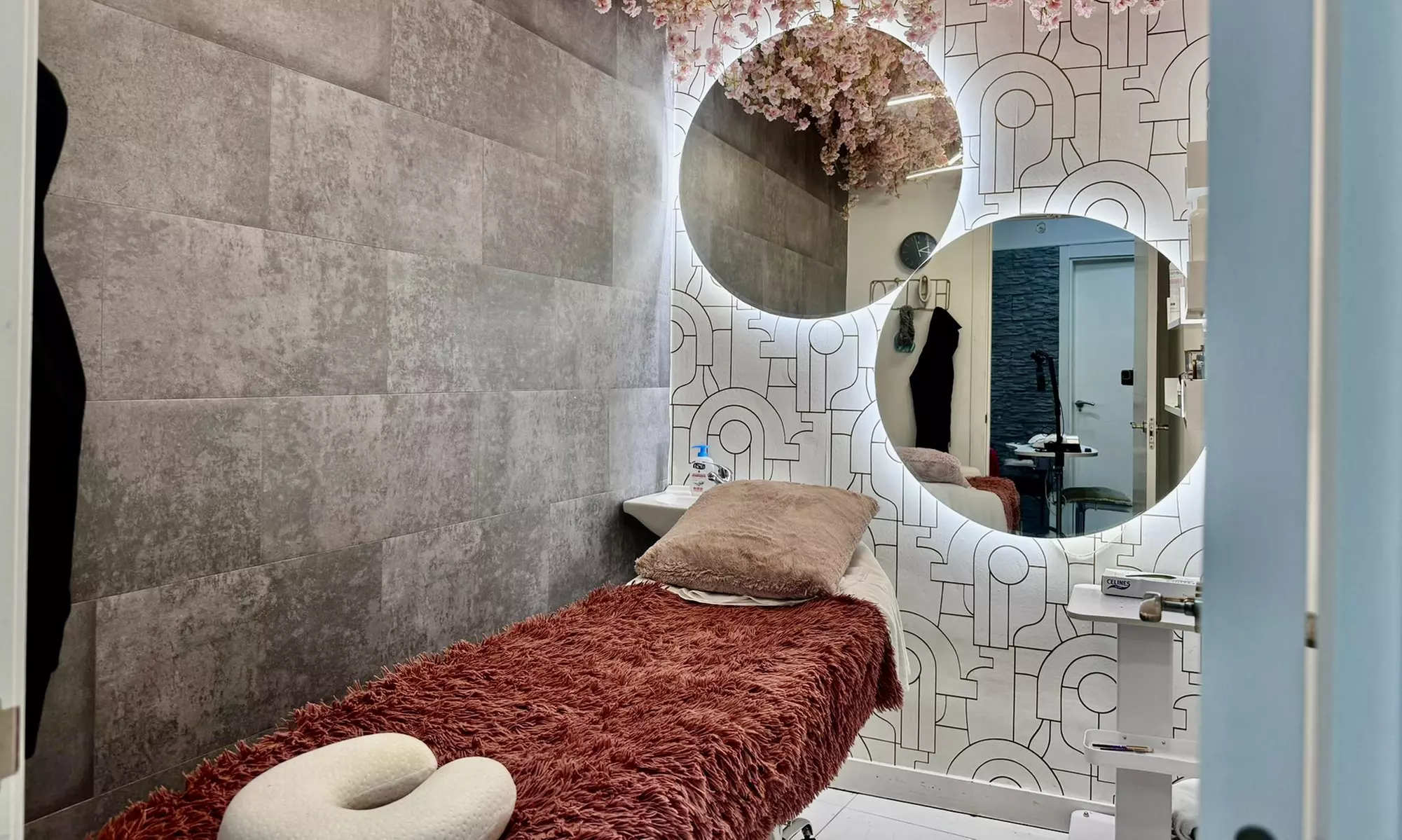 Masaje en pareja de hasta 60 minutos con copa de cava y opciones extra