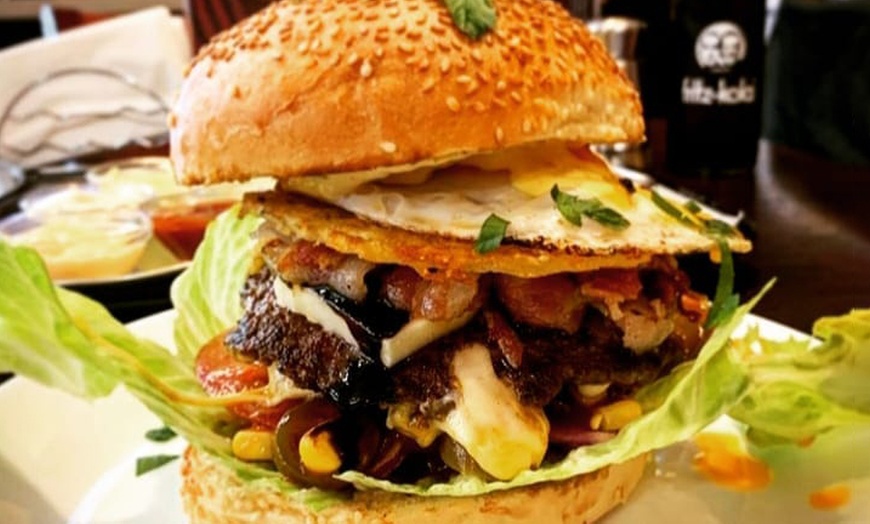 Image 2: Burger inkl. Beilagen