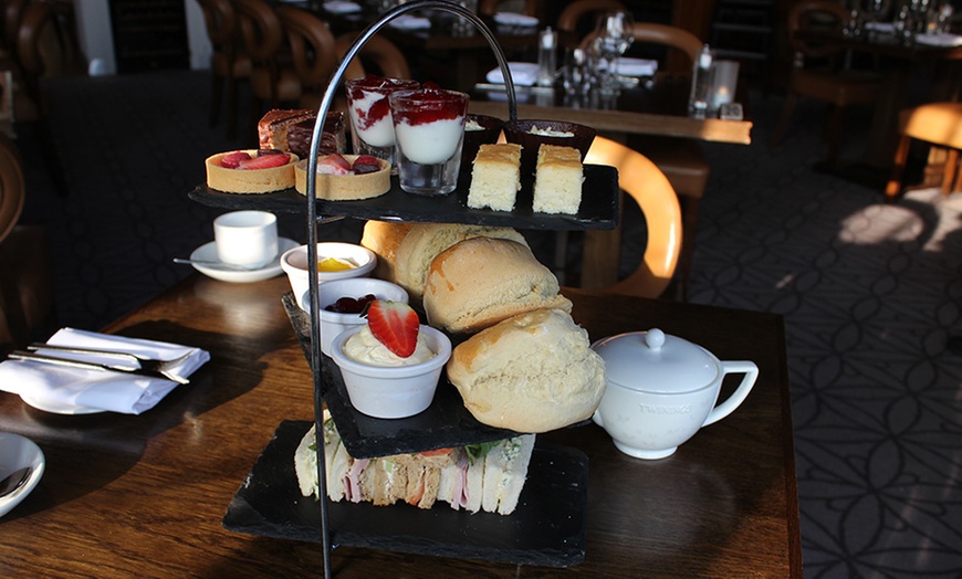 Image 4: Afternoon Tea for Two, Cotswolds
