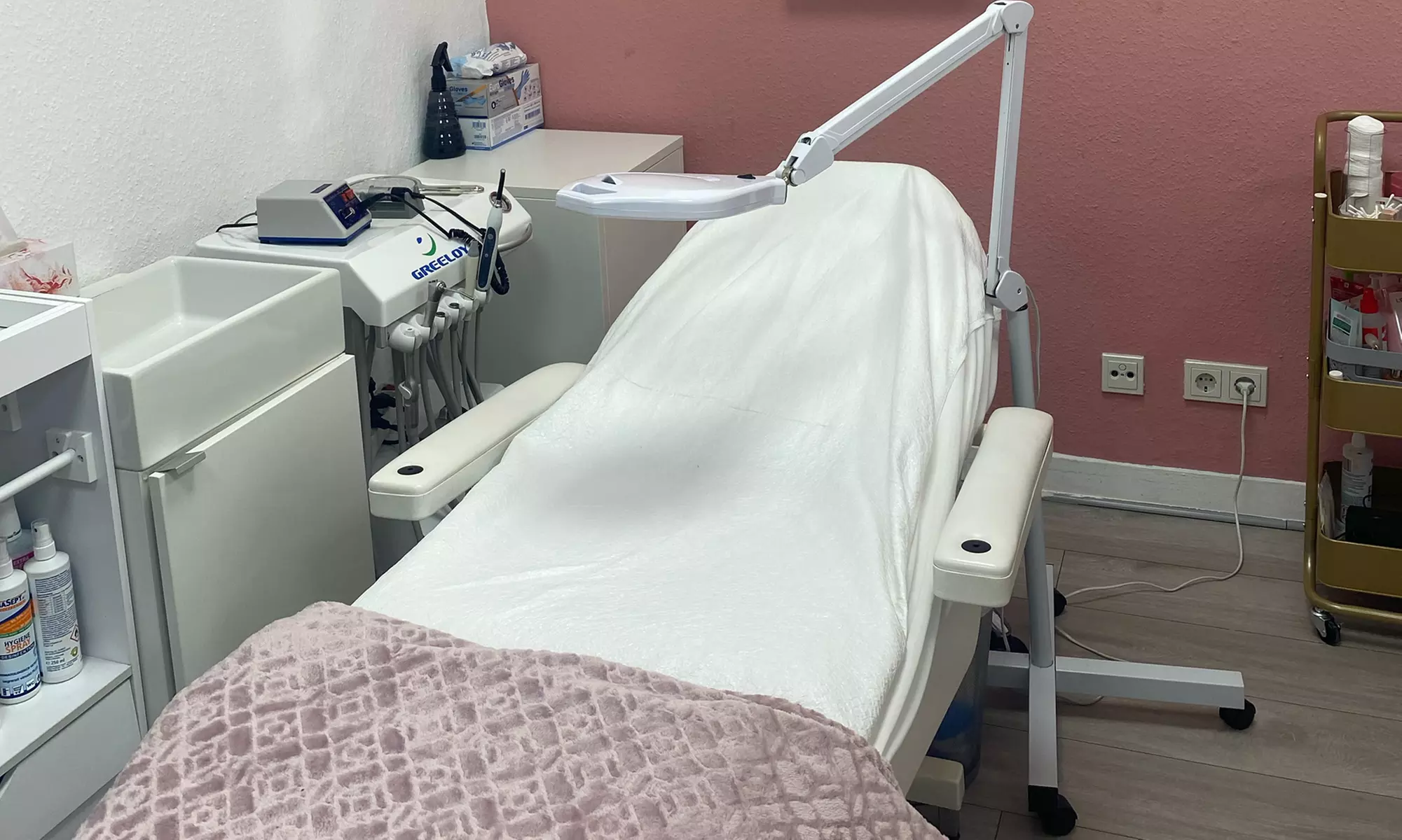 Zahnreinigung  / Zahn-Bleaching