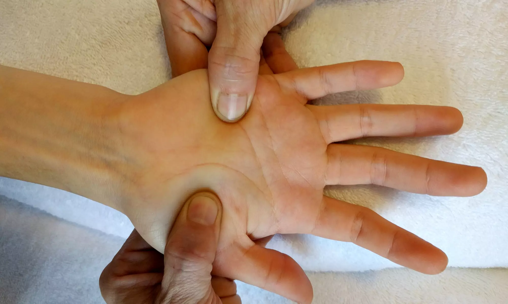 Digitopuntura con vibración de diapasón y opción a reflexología