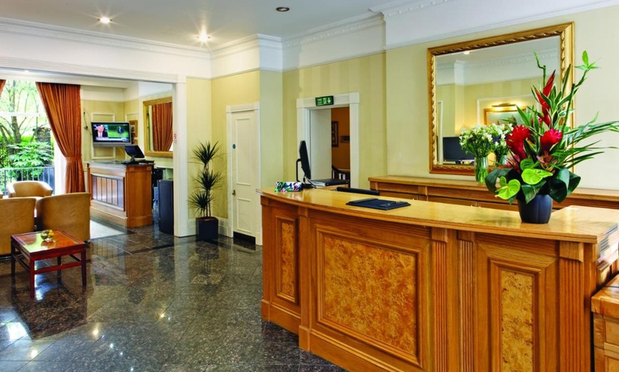 Image 9: Central London Up to 39% Off: 4* Double Room with Breakfast