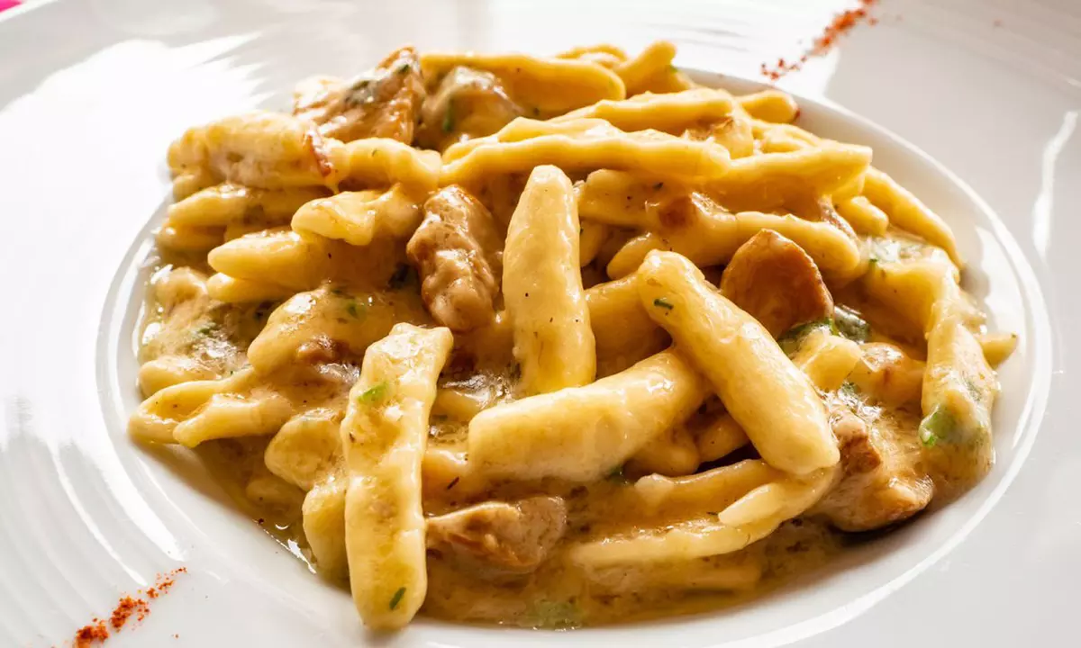 Kampanien: Doppelzimmer mit Halbpension und Spa