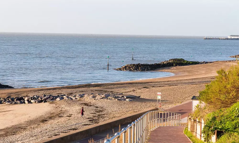 Essex: Double Room with Breakfast