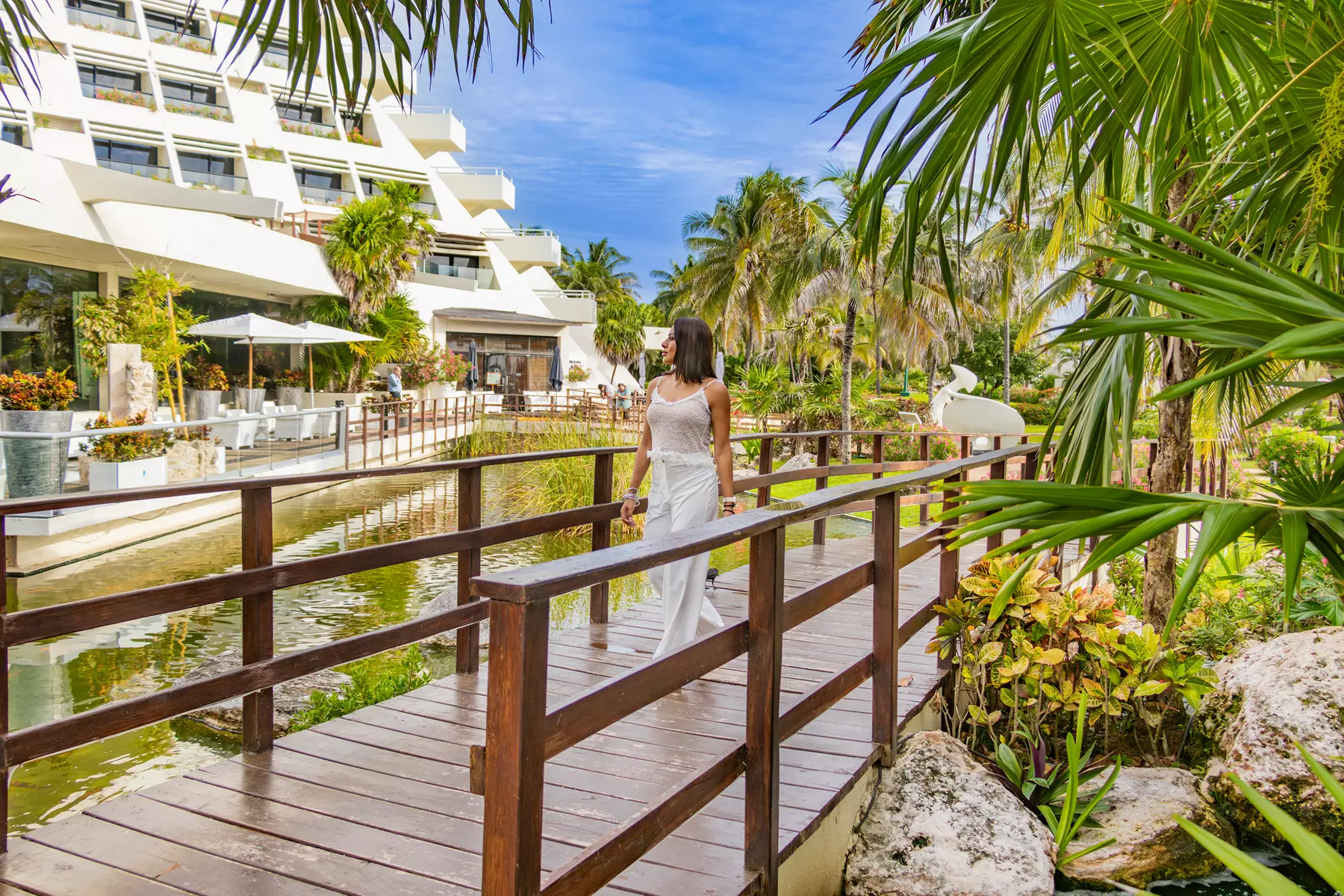 Members: All-Inclusive Stay for Two at The Pyramid Cancun - Book Now!