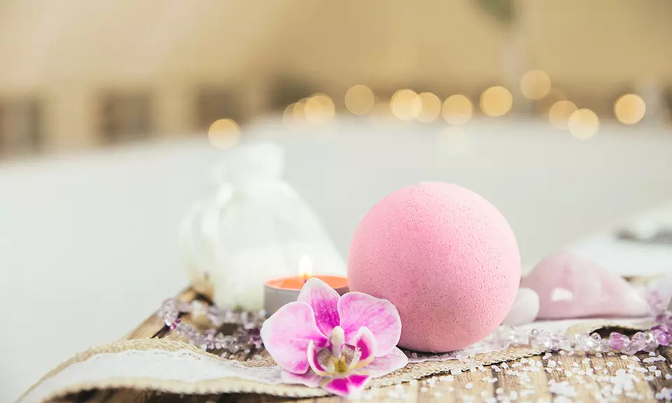 1, 2 ou 4 bombes de bain parfumée PMS 4 assorties 100g - Primary Image