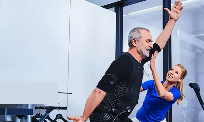 EMS-Training mit Leihwäsche