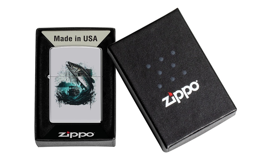 Image 7: Zippo Design Lighter in Gift Box