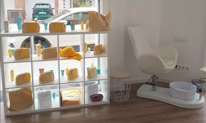 Masaje relajante, peeling corporal, masaje craneofacial y limpieza