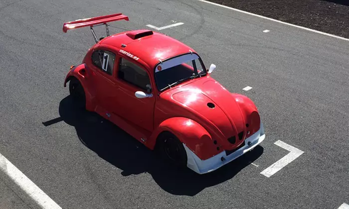 Vueltas de conducción en Fun Cup en el Circuito de Maspalomas