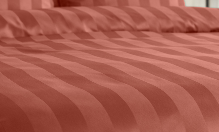 Image 19: Set di biancheria da letto in raso di microfibra