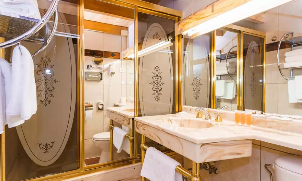 Karlsbad: Doppelzimmer mit Halbpension und Wellness