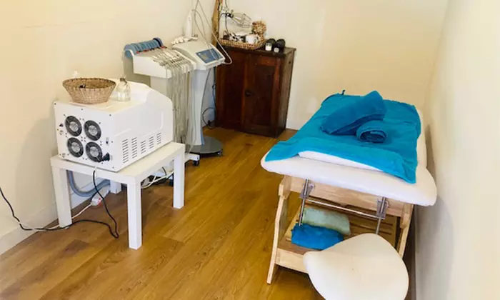 Limpieza facial completa con masaje kobido en Ma Cocotte Estética