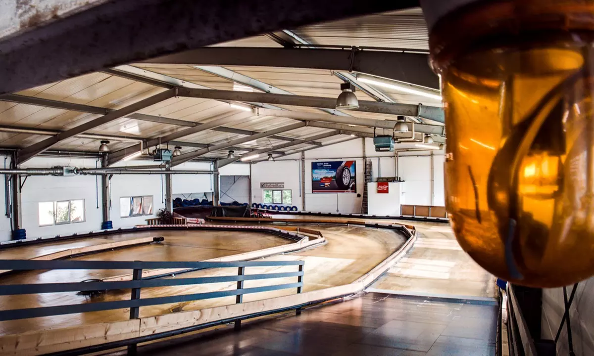 Indoor-Go-Kart-Rennen