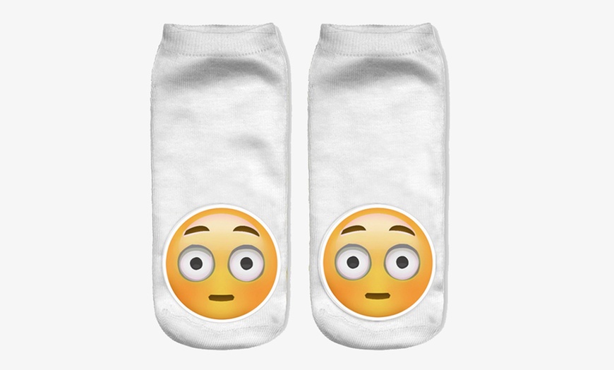 Image 4: Lot de 2, 5 ou 10 paires de chaussettes Emoji 