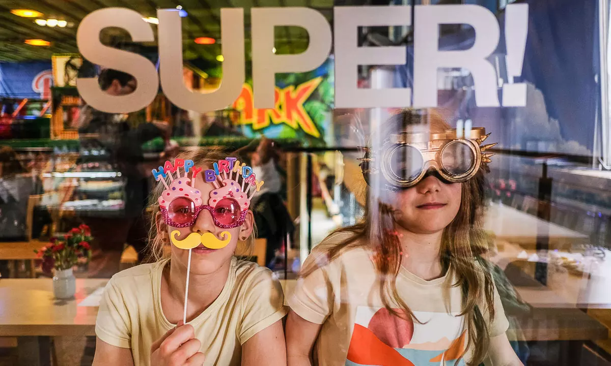 Różnorodne atrakcje dla dzieci w olbrzymiej sali zabaw Funpark Digiloo