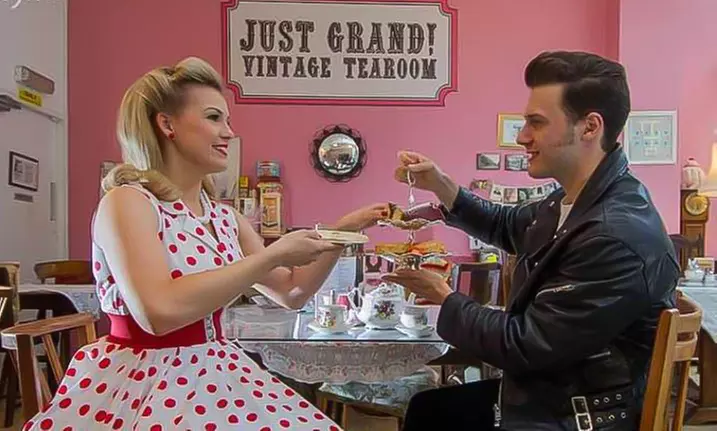 Traditional Afternoon Tea with Optional Prosecco for 2, 3, or 4 People