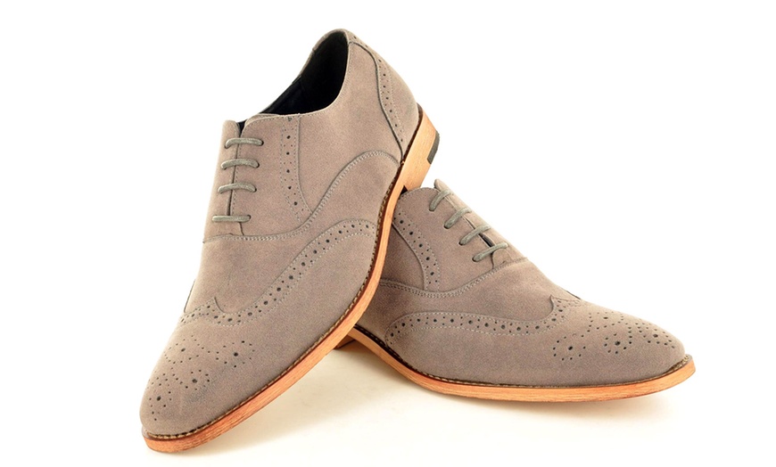 Image 8: Men's Faux Suede Brogue Shoes