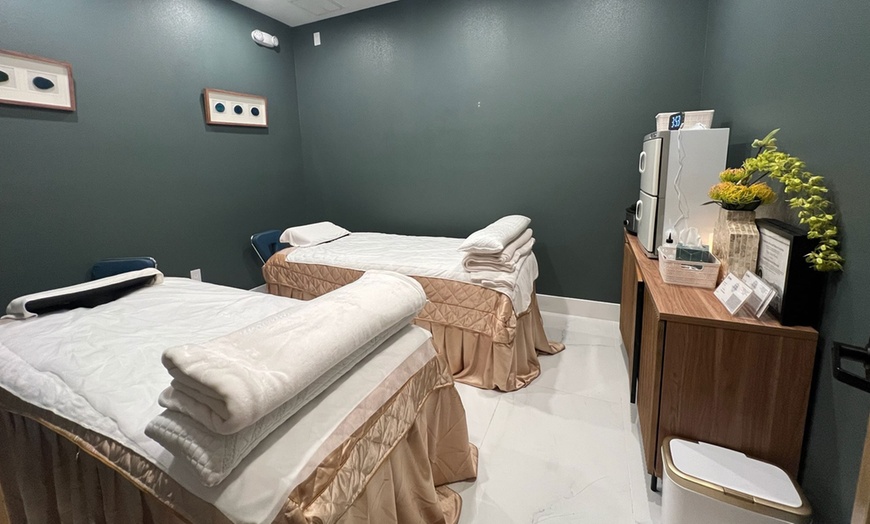 Image 2: Six Laser Hair Removal Sessions on One Body Area for Silky Smooth Skin