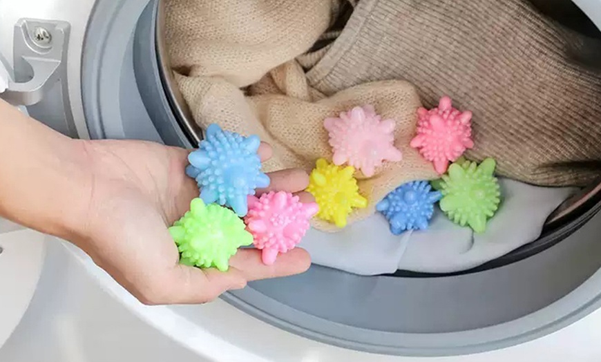 Image 1: 10 or 20 Colourful Laundry Balls