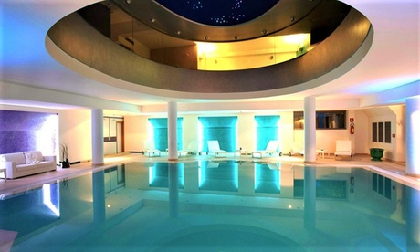 Lecce: camera Standard con colazione o mezza pensione, massaggio e Spa opzionali per 2 presso Arthotel & Park Lecce 4*