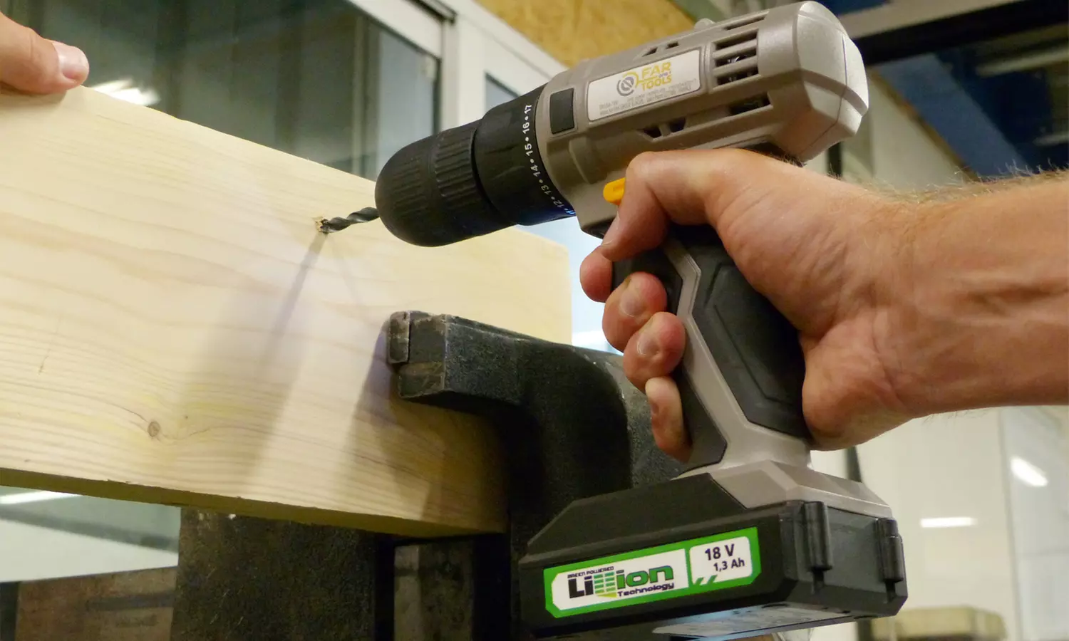 FAR TOOLS LI180 Perceuse/Visseuse sans fil 18V avec batterie,Couple Max 16 N.m,17 réglages de couple, Garantie 2 ans - Primary Image