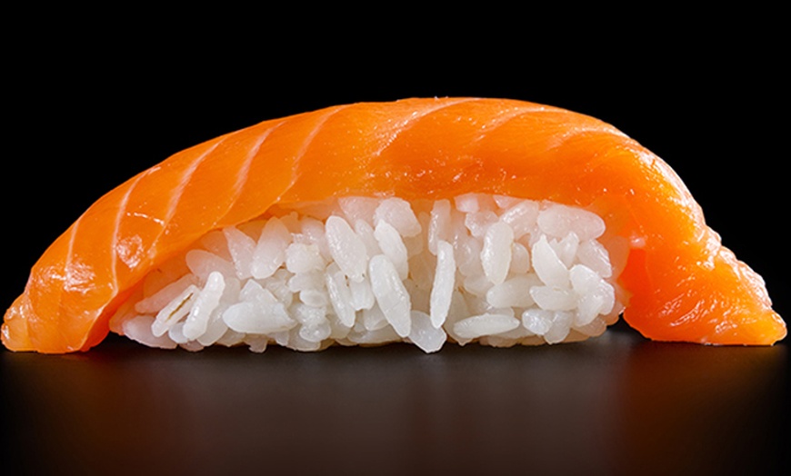 Image 6: All-You-Can-Eat Sushi