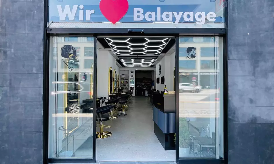 Waschen, Schneiden, Föhnen opt. mit Ansatzfarbe oder Balayage für Damen bei Saido Friseursalon (bis 52% sparen) - Second Medium